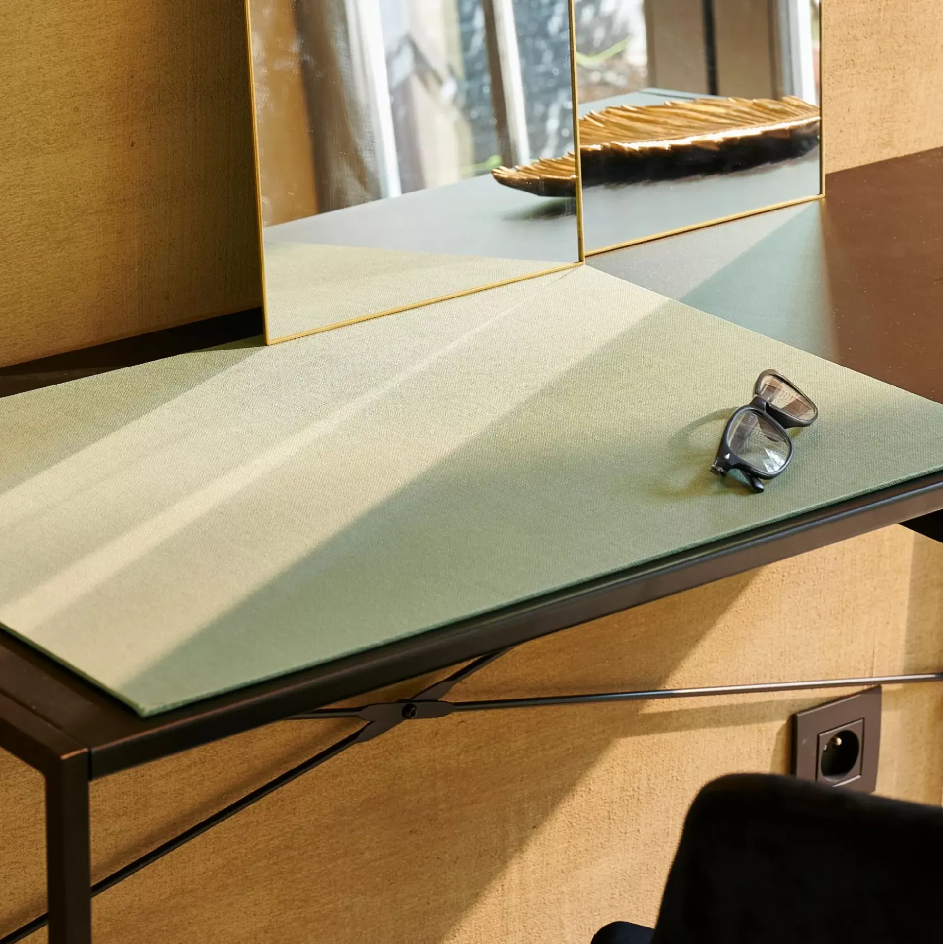 Bigso Panel De Escritorio Menta