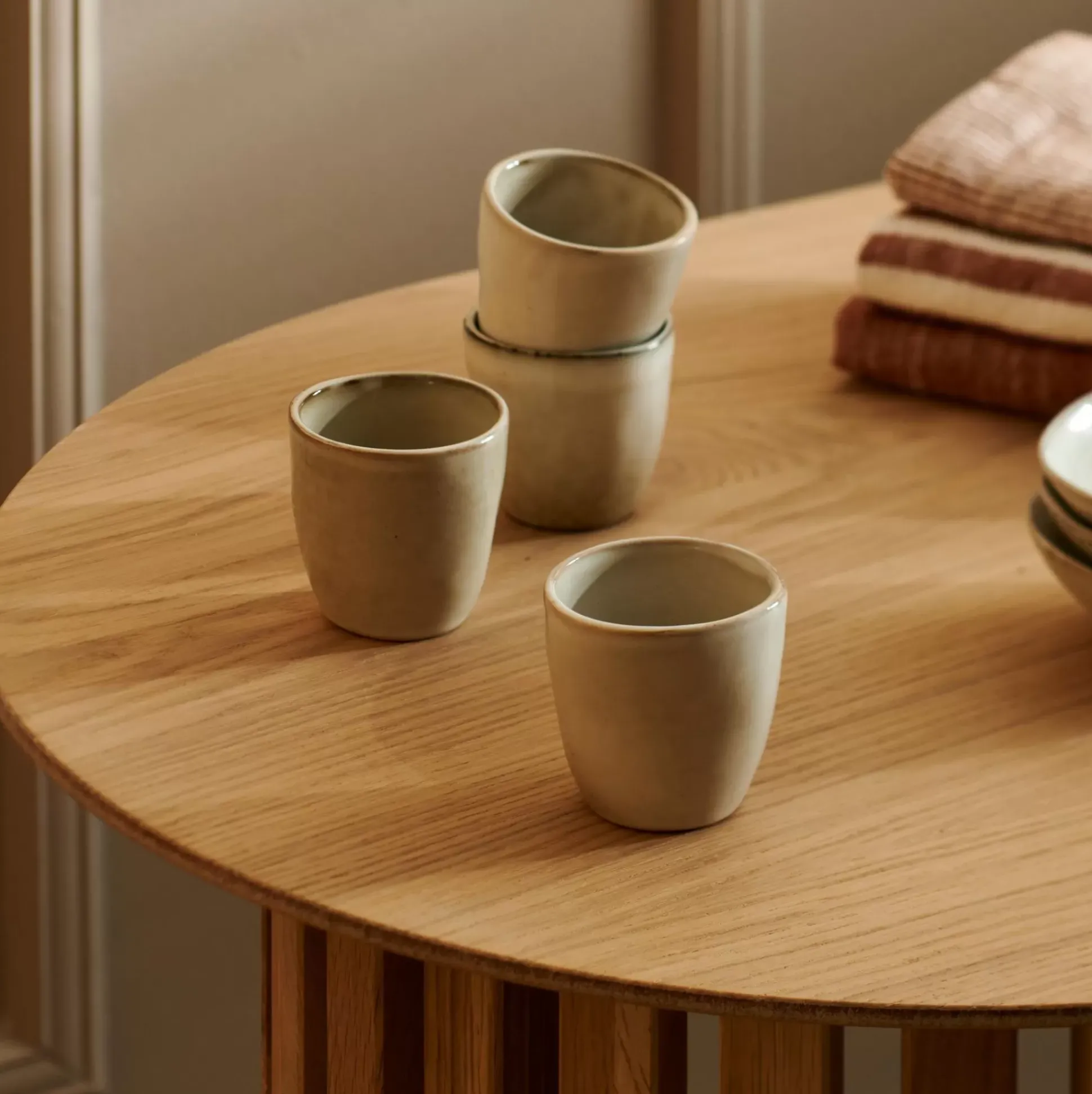 Earth Marl Taza Crema