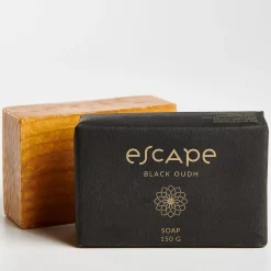 Escape Black Oudh Jabon Negro