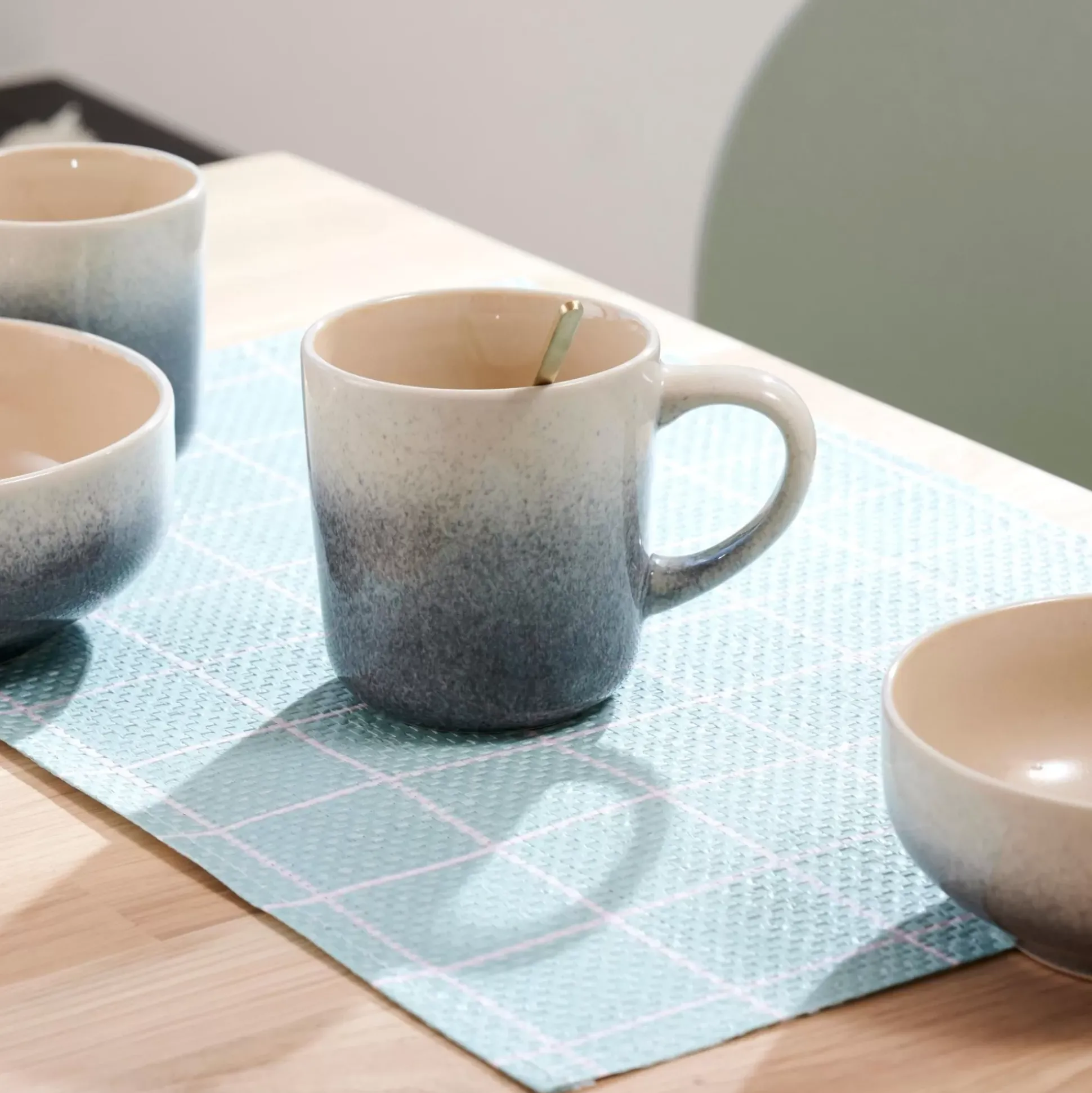 Jessie Grey Taza Gris