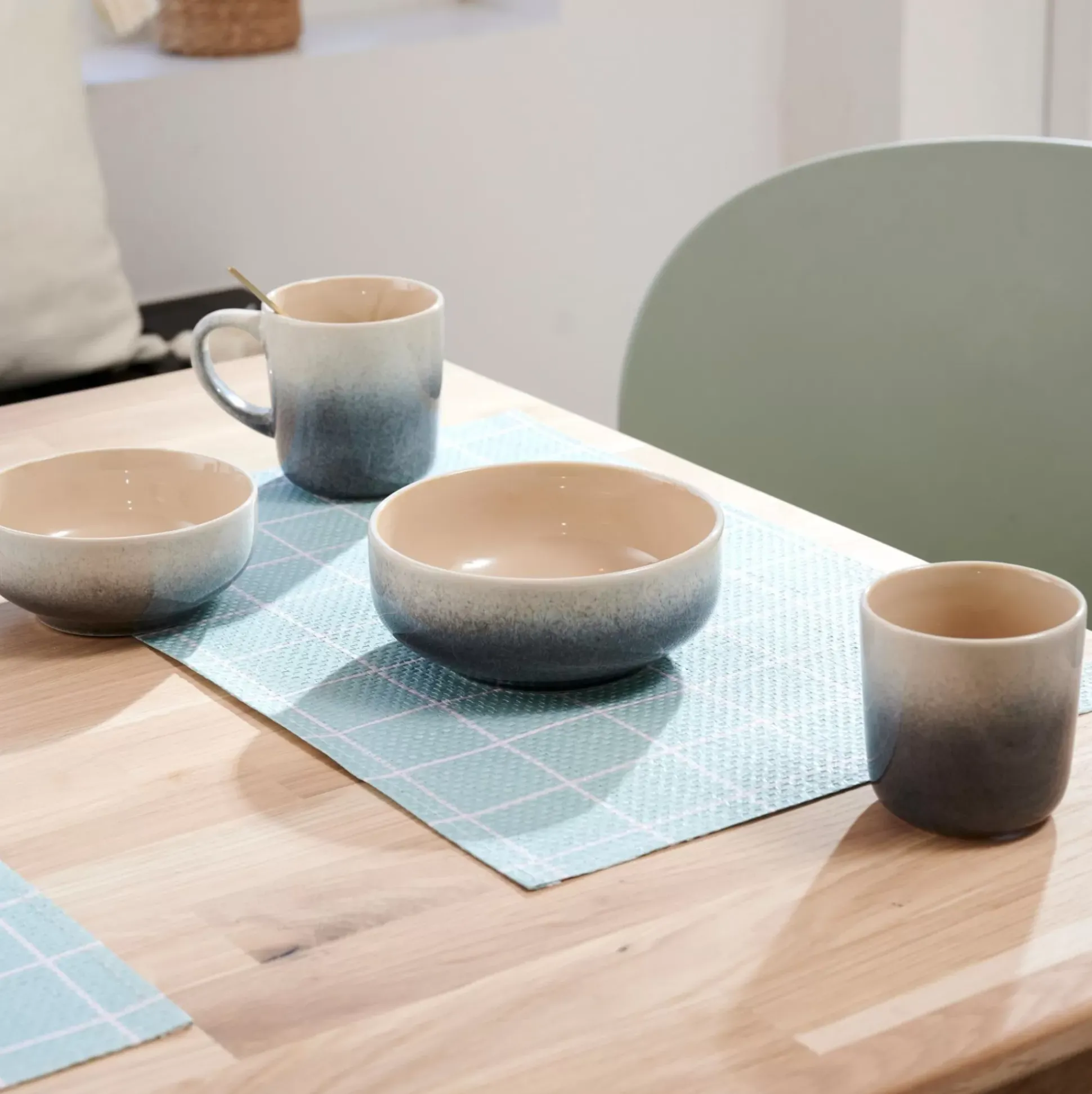 Jessie Grey Taza Gris