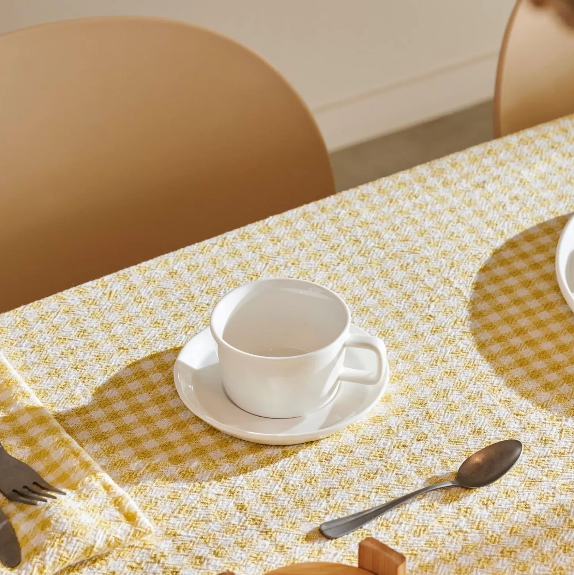 Marea Taza Y Plato Blanco